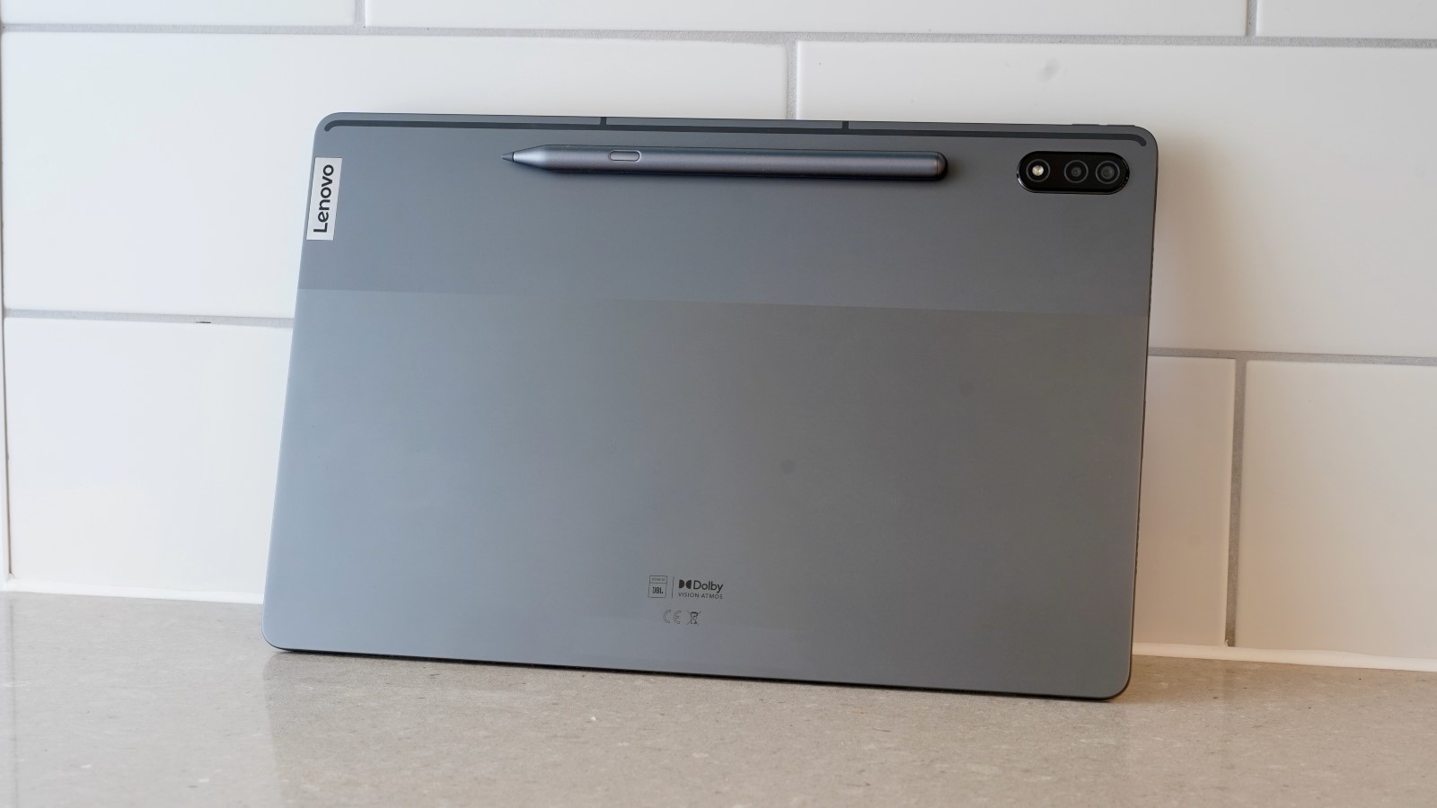 Lenovo Tab P12 Pro cubierta trasera con lápiz óptico