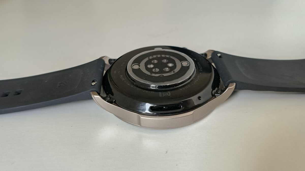 Amazfit GTR 4 heart monitor rear of the watch