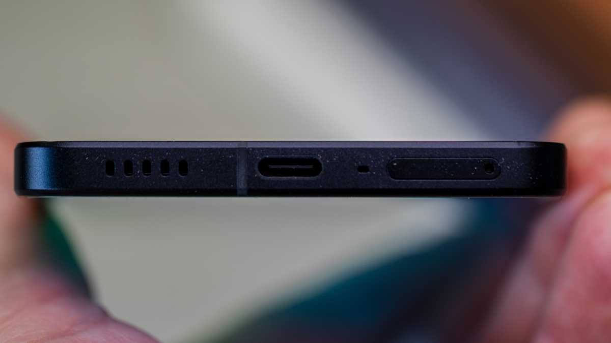 Oppo Reno 8 Pro_review USB C