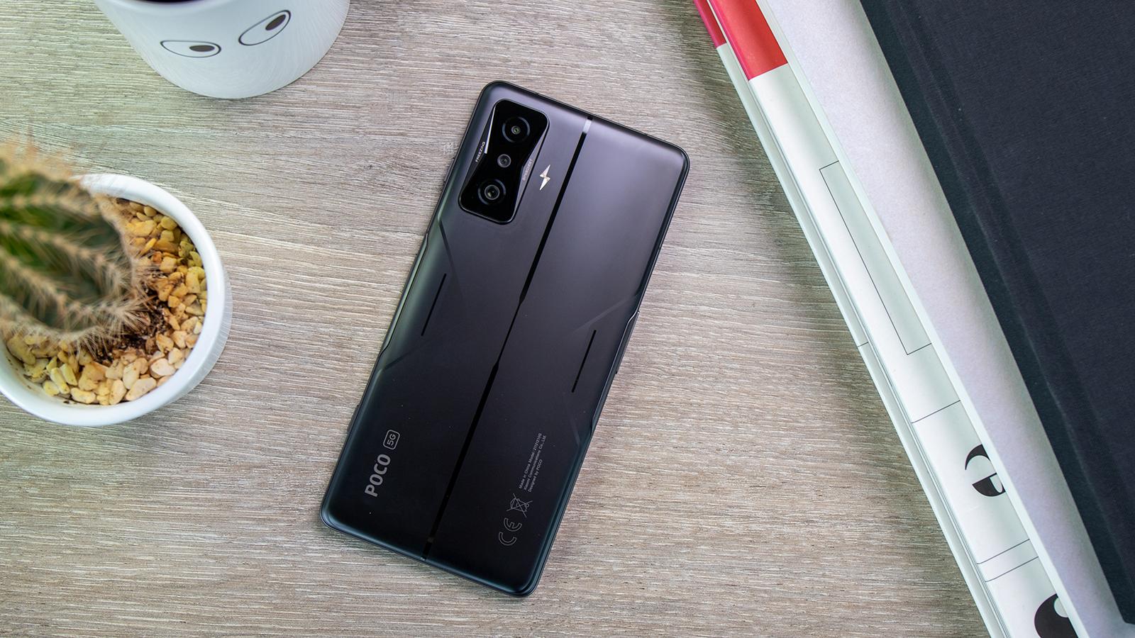 Poco F4 GT - Gaming phone that doesn't look like one
