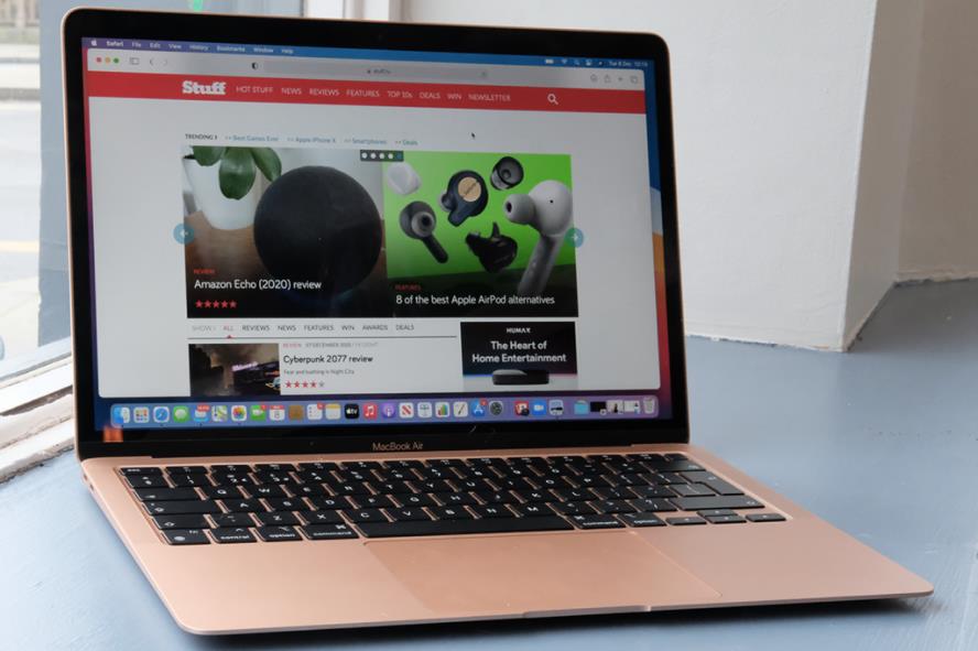 Best premium laptop: Apple MacBook Air M1
